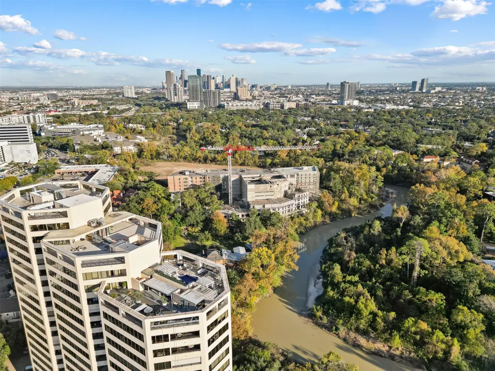 101 Westcott Street #2001 Houston, TX 77007