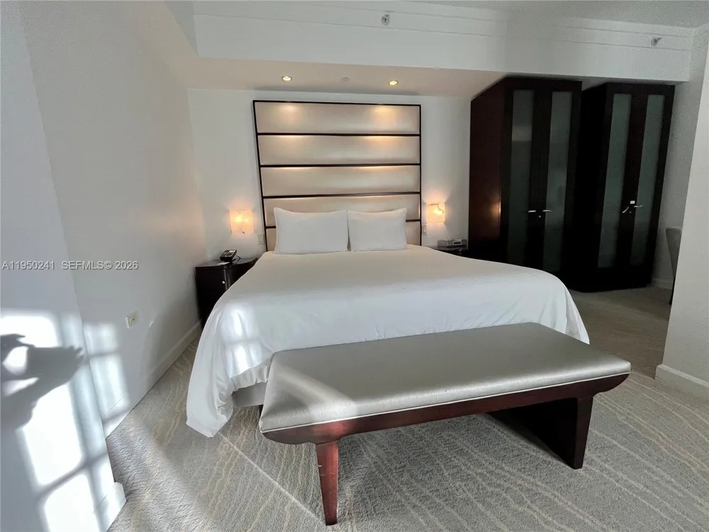 4391 Collins Ave #419 Miami Beach, FL 33140