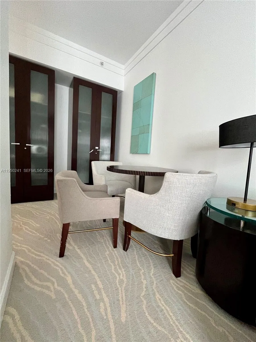 4391 Collins Ave #419 Miami Beach, FL 33140