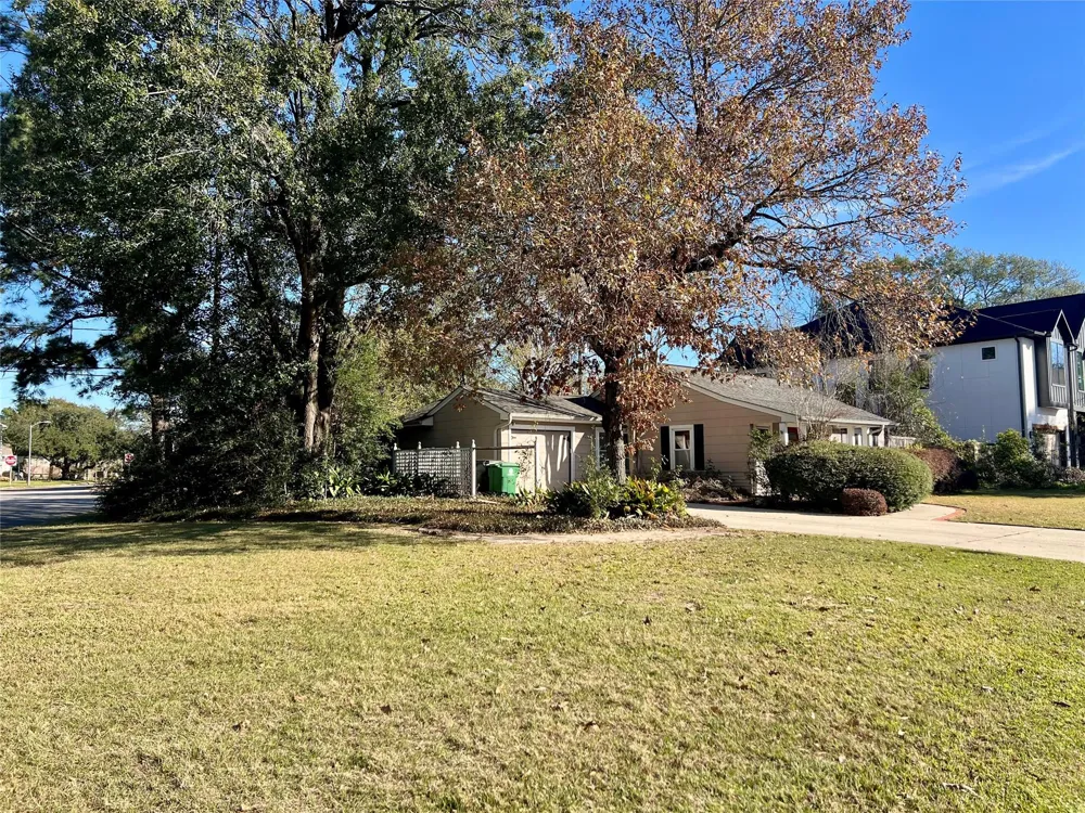 1722 Candlelight Lane