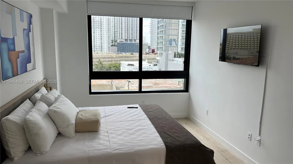 225 Miami Ave #905 Miami, FL 33128