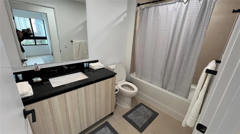 225 Miami Ave #905 Miami, FL 33128