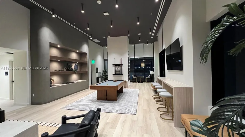 225 Miami Ave #905 Miami, FL 33128