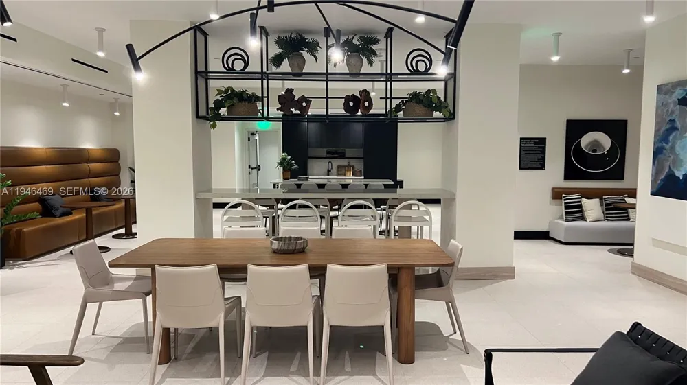 225 Miami Ave #905 Miami, FL 33128