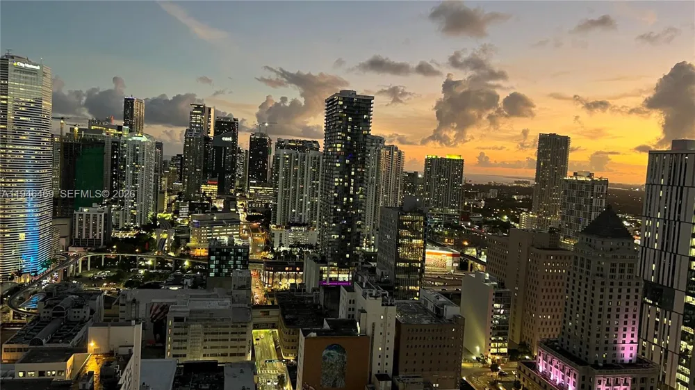 225 Miami Ave #905 Miami, FL 33128