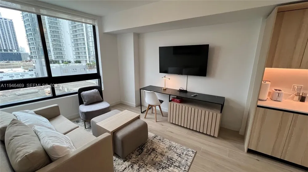 225 Miami Ave #905 Miami, FL 33128