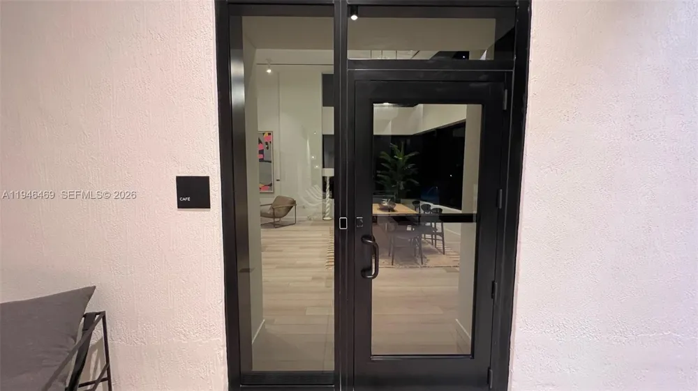225 Miami Ave #905 Miami, FL 33128