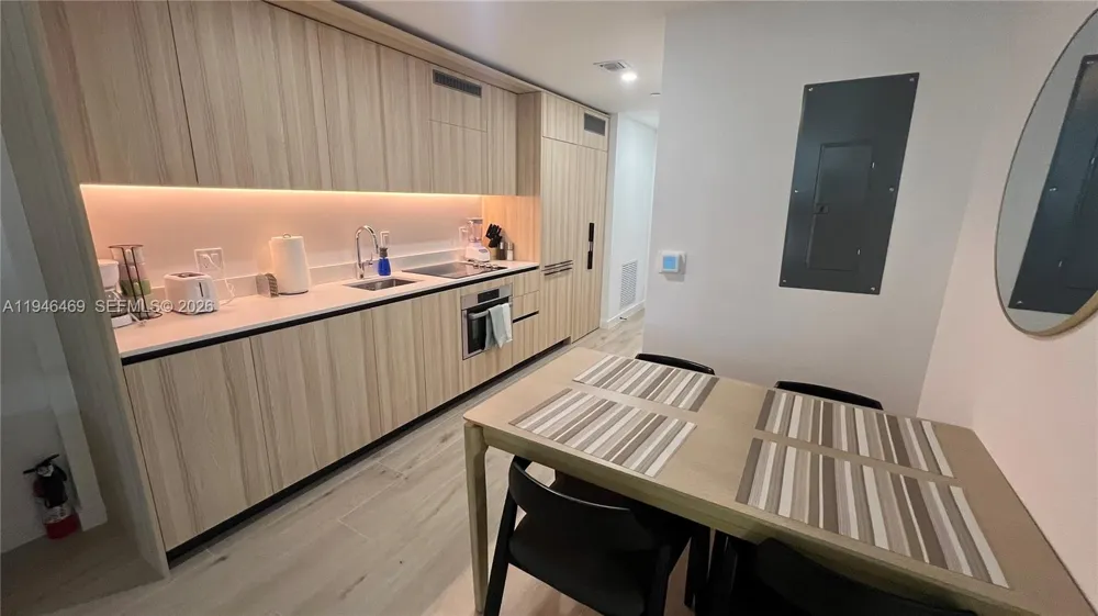 225 Miami Ave #905 Miami, FL 33128