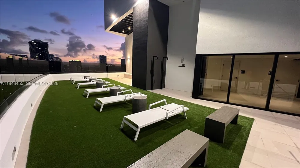 225 Miami Ave #312 Miami, FL 33128