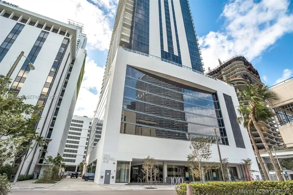 1010 Brickell Ave #2406