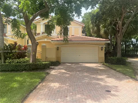 1659 Passion Vine Cir #18-4