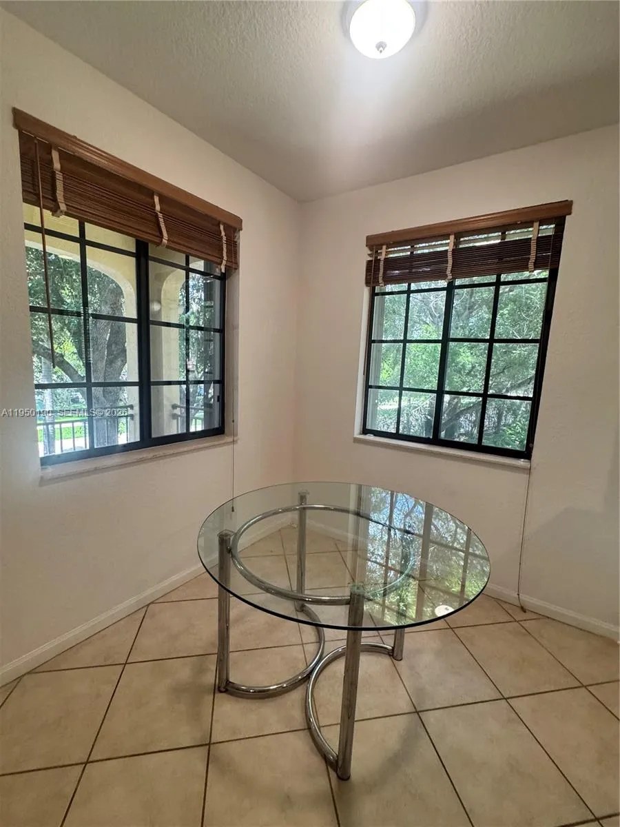 1659 Passion Vine Cir #18-4 Weston, FL 33326