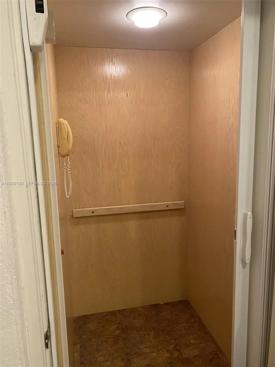 1659 Passion Vine Cir #18-4 Weston, FL 33326