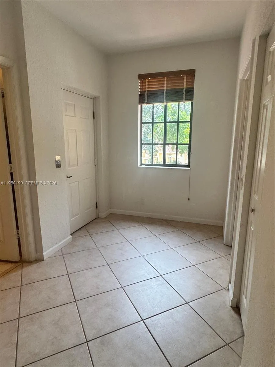 1659 Passion Vine Cir #18-4 Weston, FL 33326