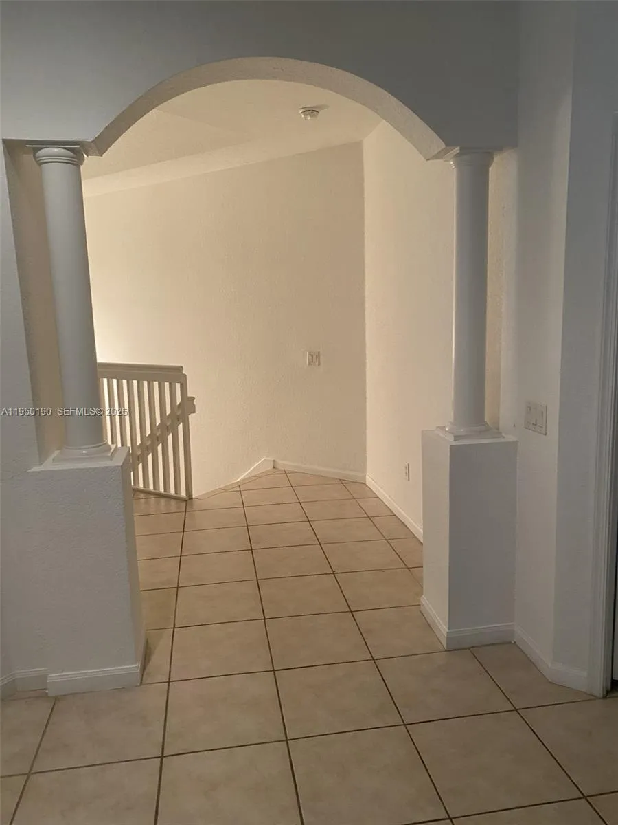 1659 Passion Vine Cir #18-4 Weston, FL 33326
