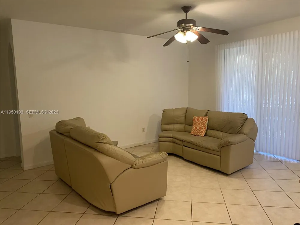 1659 Passion Vine Cir #18-4 Weston, FL 33326
