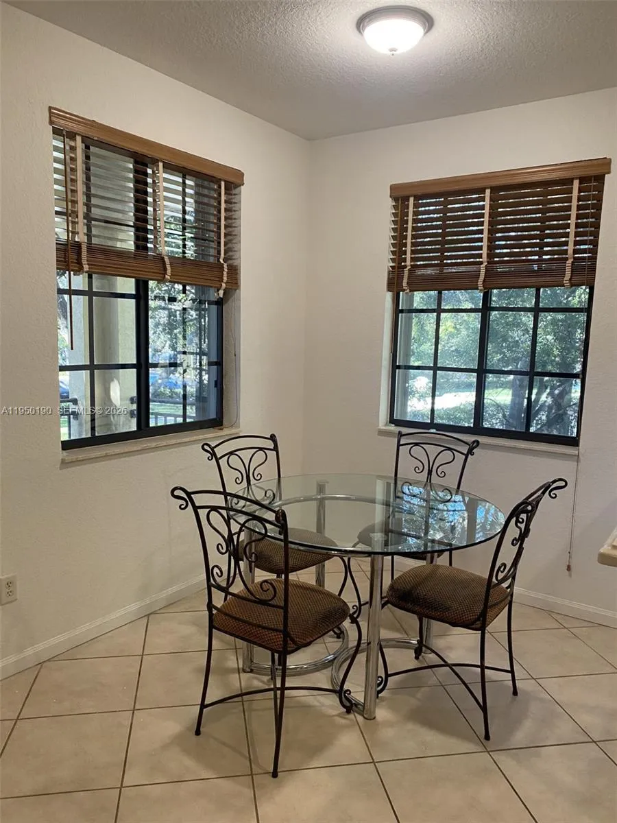 1659 Passion Vine Cir #18-4 Weston, FL 33326