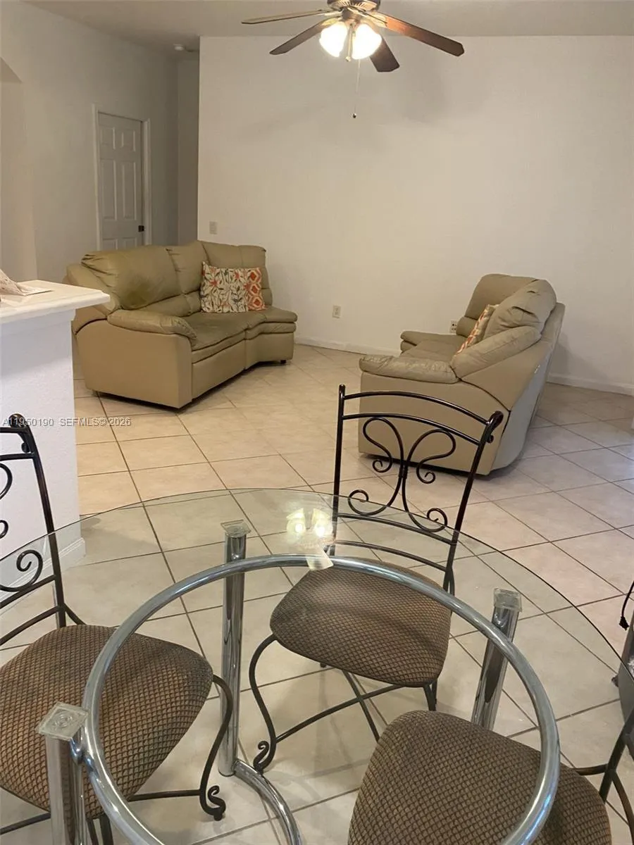 1659 Passion Vine Cir #18-4 Weston, FL 33326