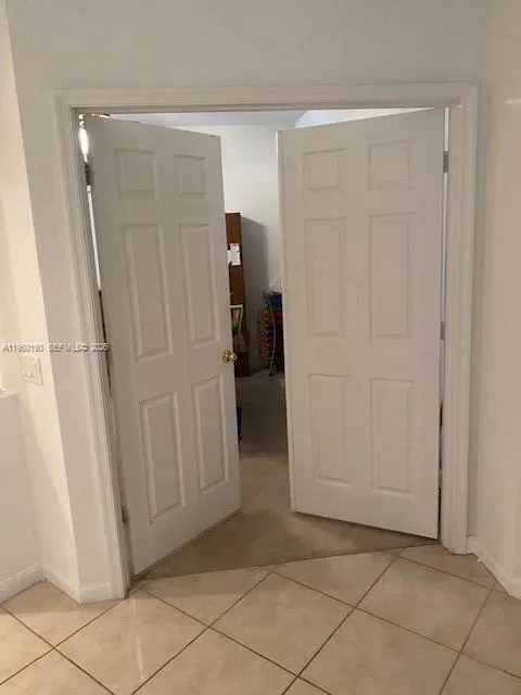 1659 Passion Vine Cir #18-4 Weston, FL 33326