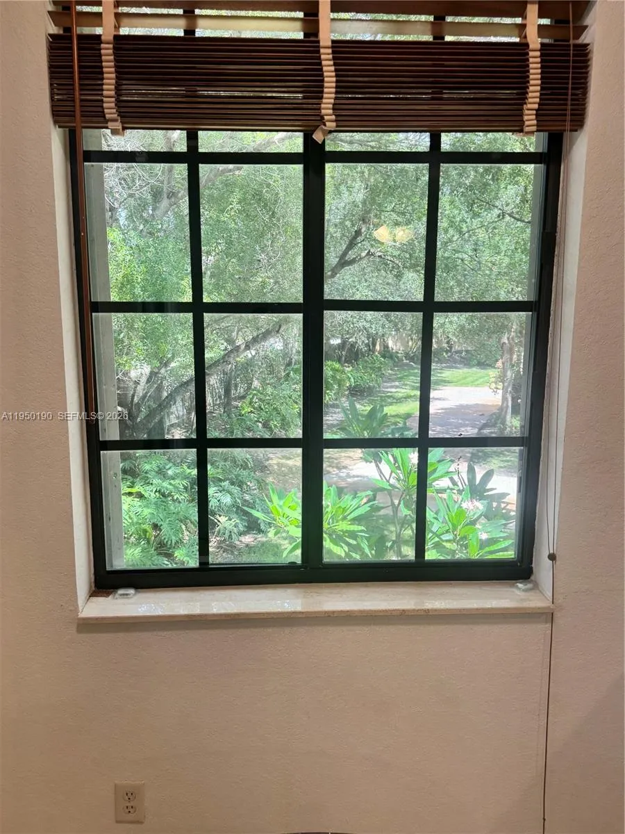 1659 Passion Vine Cir #18-4 Weston, FL 33326