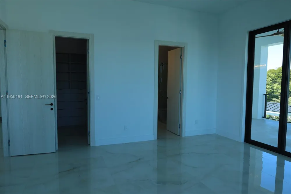 258 Caribbean Dr Key Largo, FL 33037