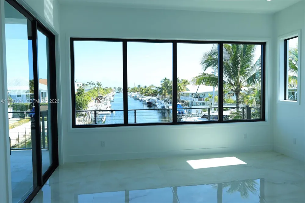258 Caribbean Dr Key Largo, FL 33037