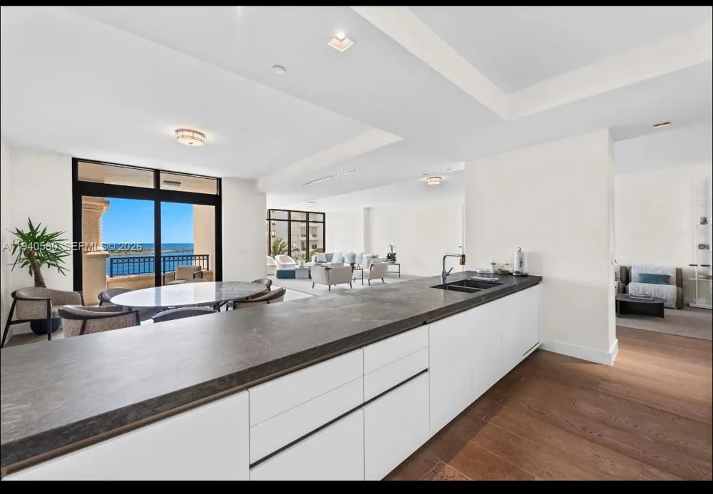 7055 Fisher Island Dr #7055 Miami Beach, FL 33109