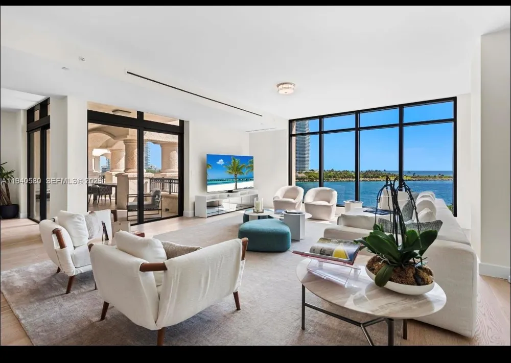 7055 Fisher Island Dr #7055 Miami Beach, FL 33109