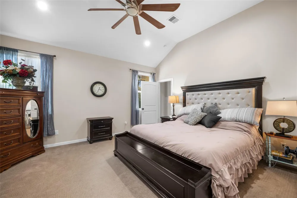 9467 Loop Road Bellville, TX 77418