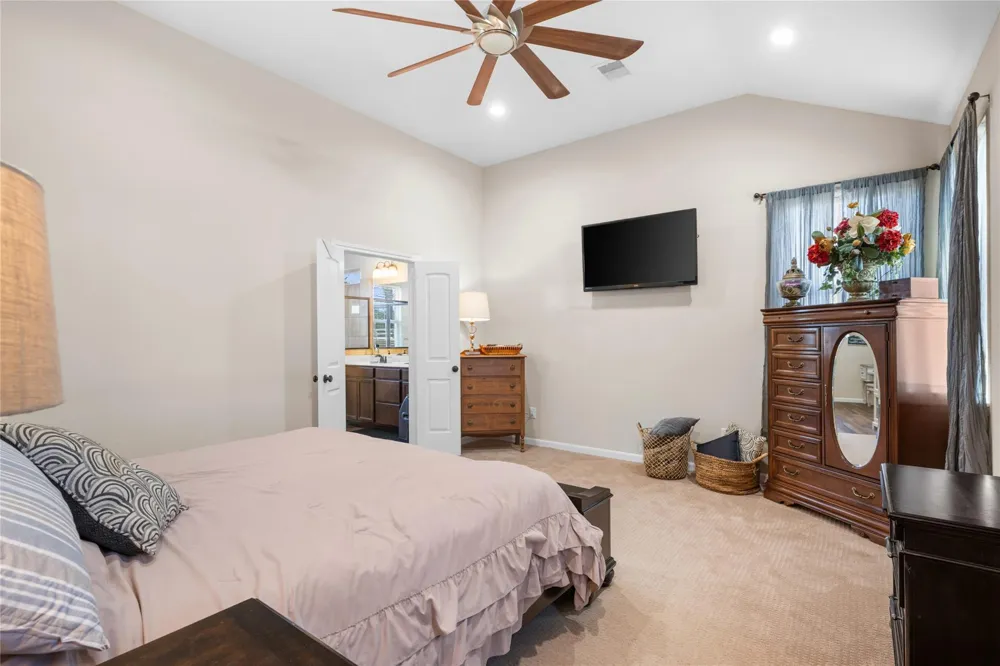9467 Loop Road Bellville, TX 77418