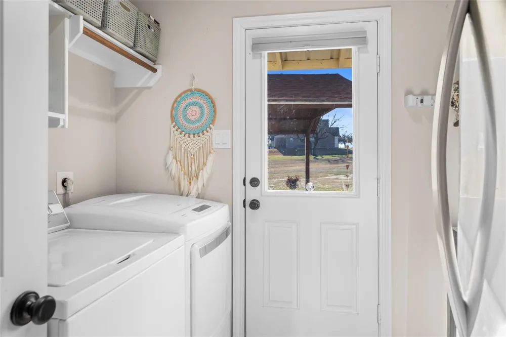 9467 Loop Road Bellville, TX 77418