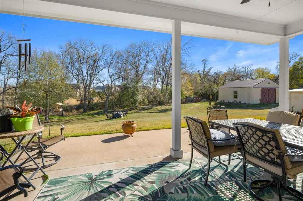 9467 Loop Road Bellville, TX 77418