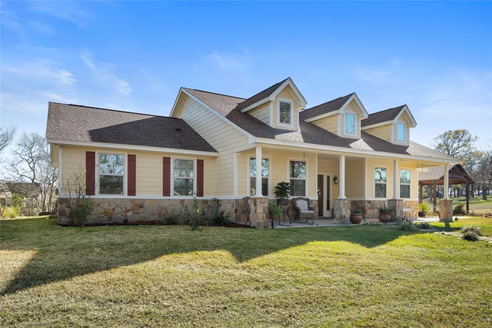 9467 Loop Road Bellville, TX 77418
