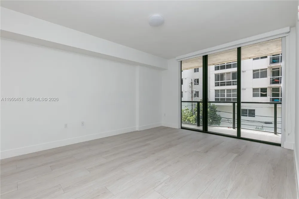 201 SW 17th Rd #303 Miami, FL 33129