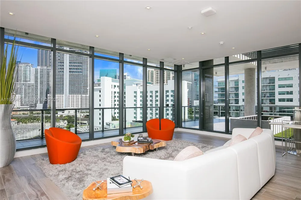 201 SW 17th Rd #303 Miami, FL 33129