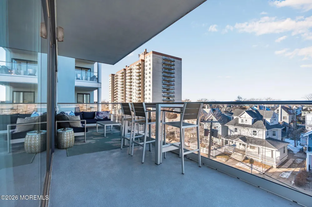 510 Monroe Avenue #405