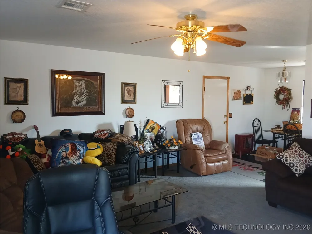 711 E Iowa Street Whitefield, OK 74472