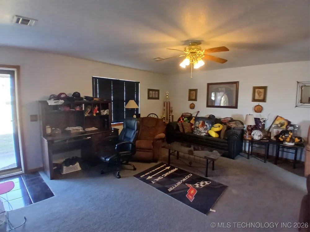 711 E Iowa Street Whitefield, OK 74472