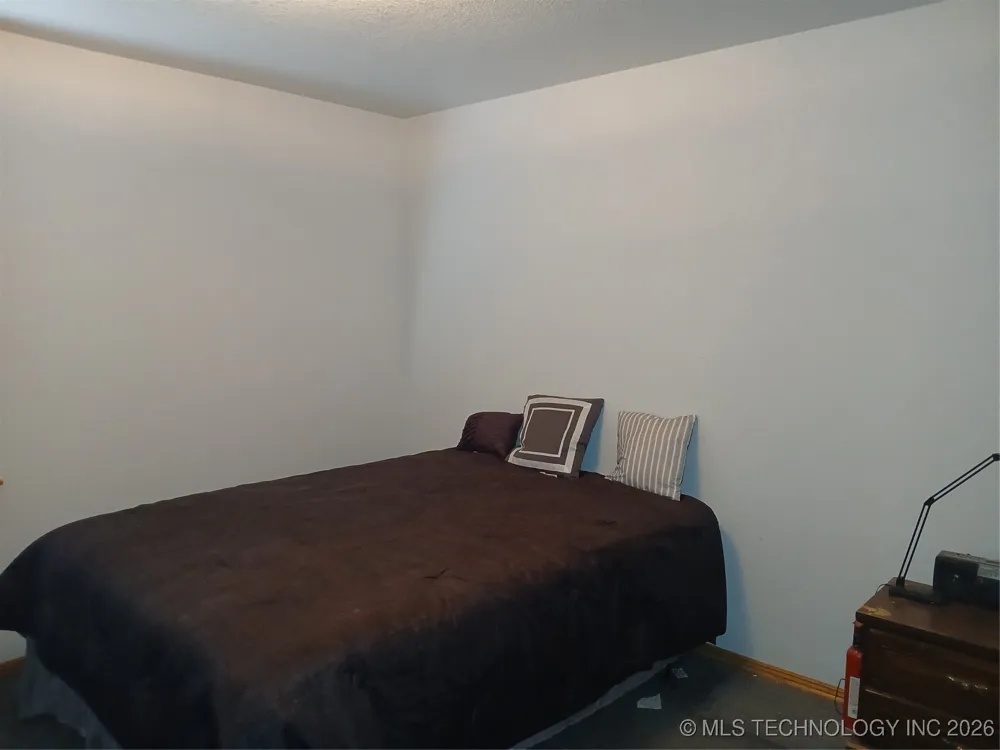 711 E Iowa Street Whitefield, OK 74472
