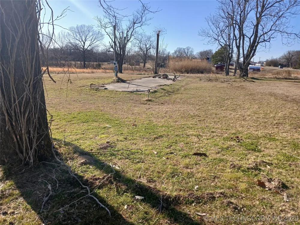 711 E Iowa Street Whitefield, OK 74472