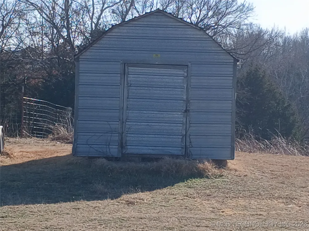 711 E Iowa Street Whitefield, OK 74472