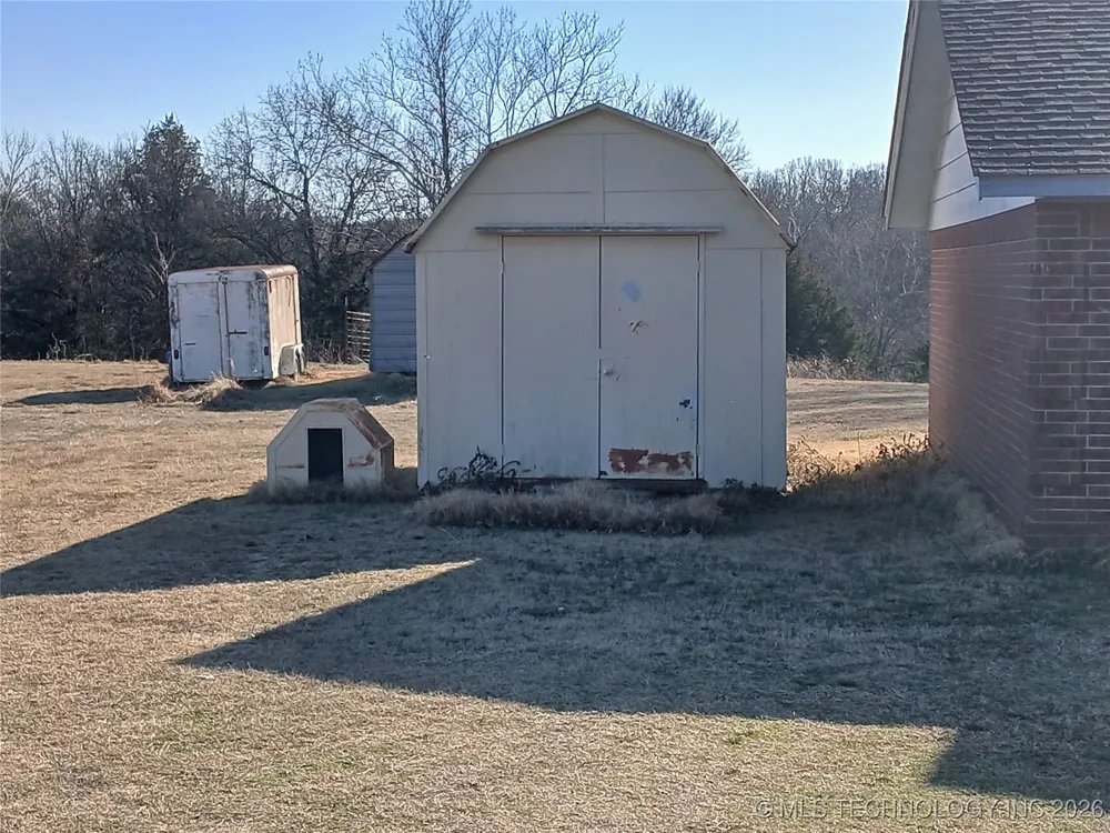 711 E Iowa Street Whitefield, OK 74472