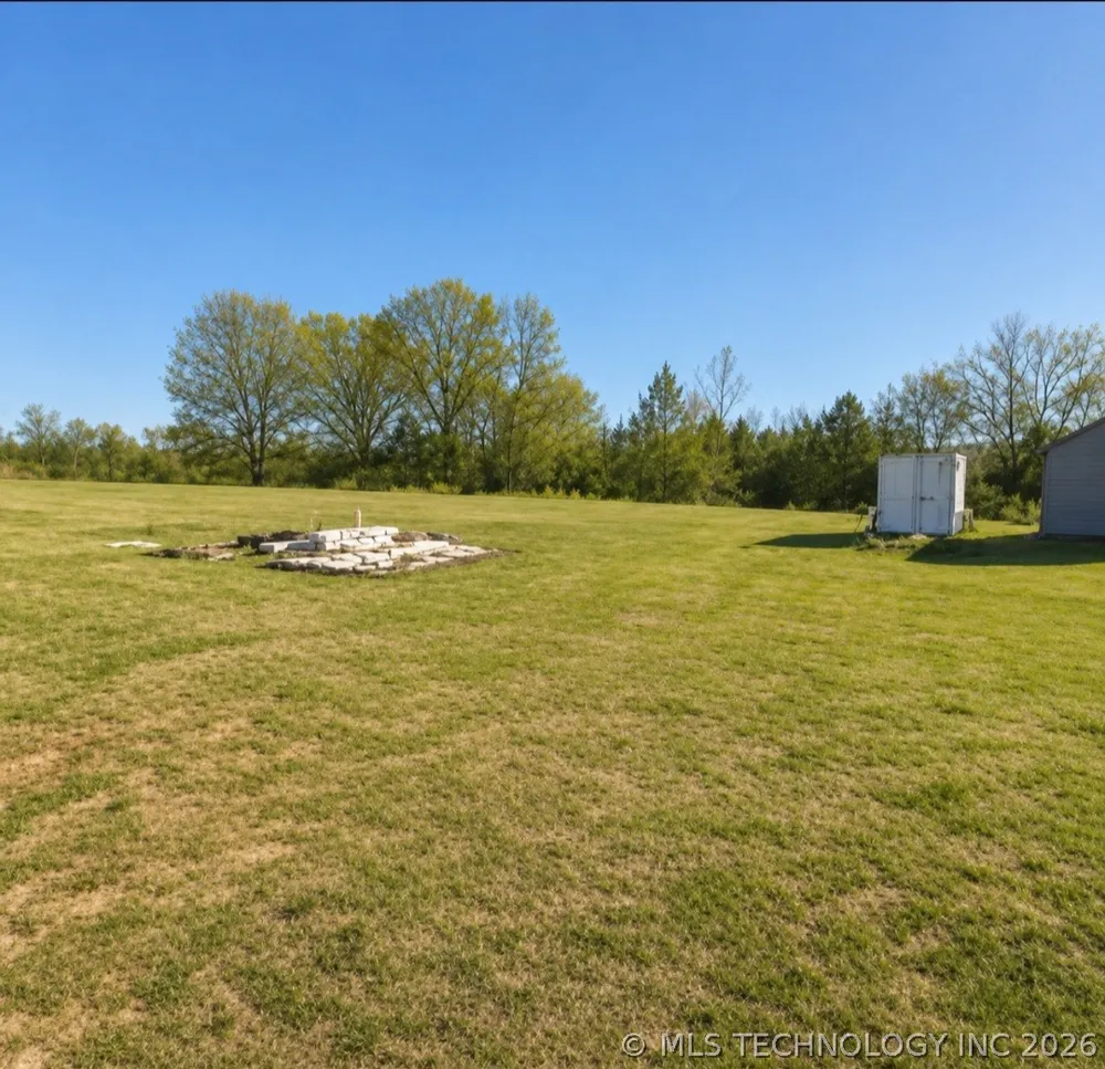 711 E Iowa Street Whitefield, OK 74472