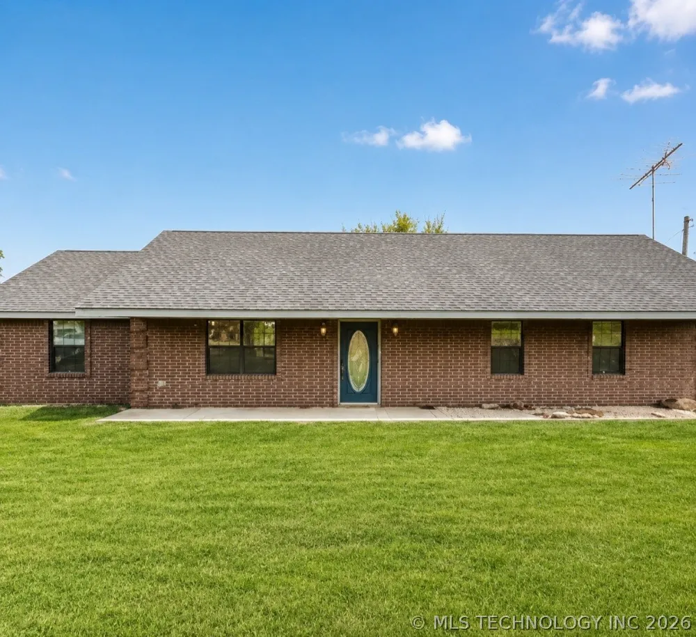 711 E Iowa Street Whitefield, OK 74472
