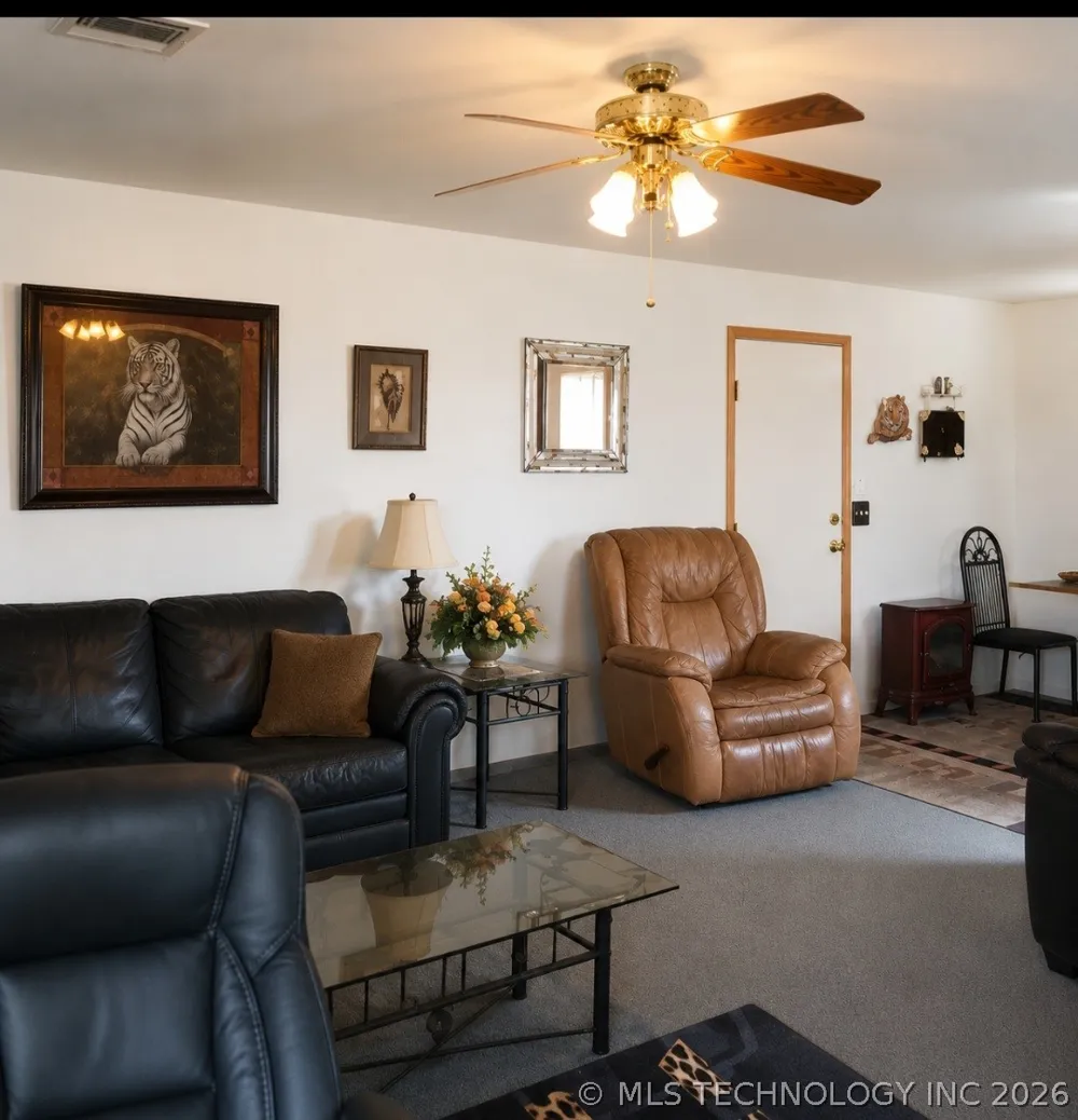 711 E Iowa Street Whitefield, OK 74472