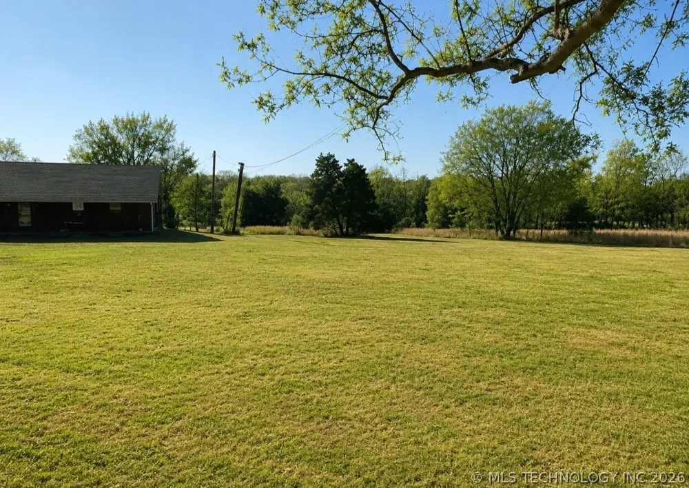 711 E Iowa Street Whitefield, OK 74472