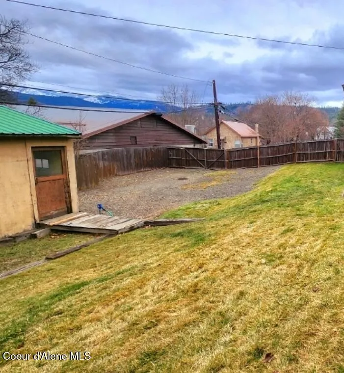 115 S 5th Street St. Maries, ID 83861