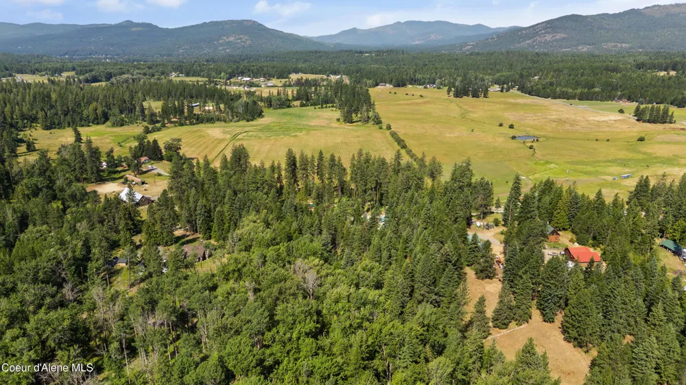3167 S Sagle Road Sagle, ID 83860