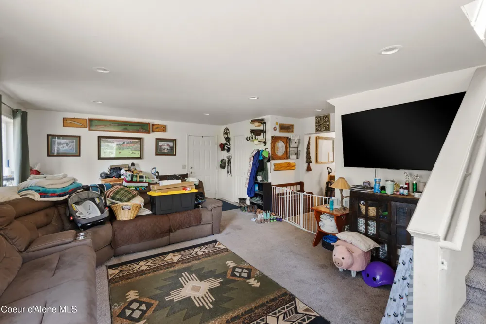 3167 S Sagle Road Sagle, ID 83860