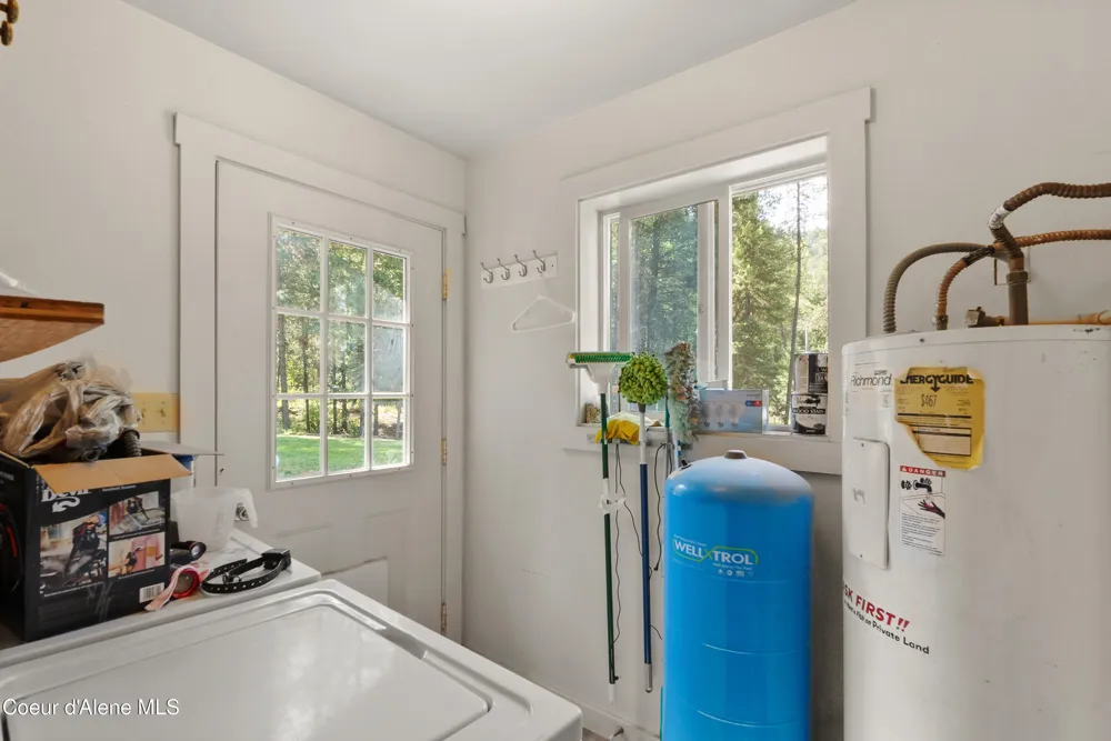 3167 S Sagle Road Sagle, ID 83860